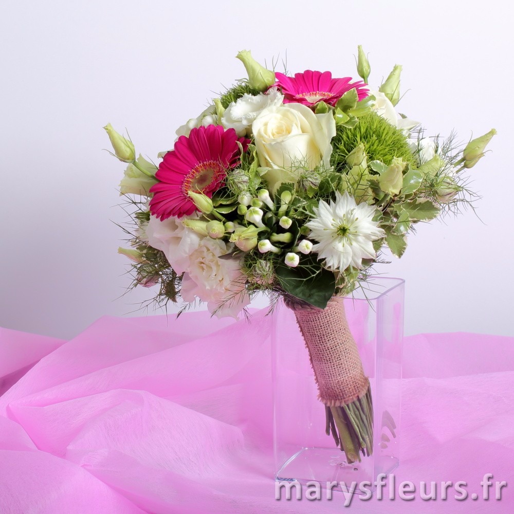  Bouquet de mariée champêtre tiges apparentes 